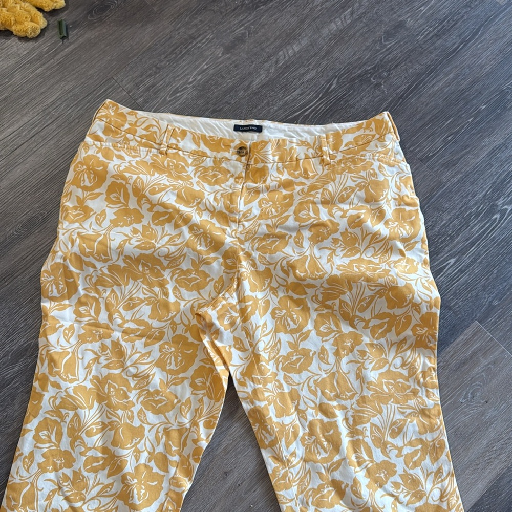 Lands End Floral Yellow and White Capri Pants mid rise straight leg 18W - Picture 3 of 7